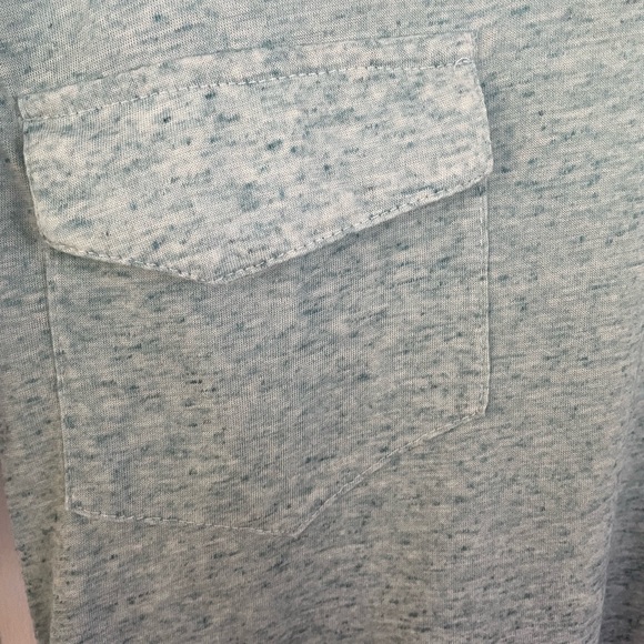 Men’s Mission Ombré Heathered Blue to Black T-Shirt Chest pockets slim fit large - Picture 4 of 9